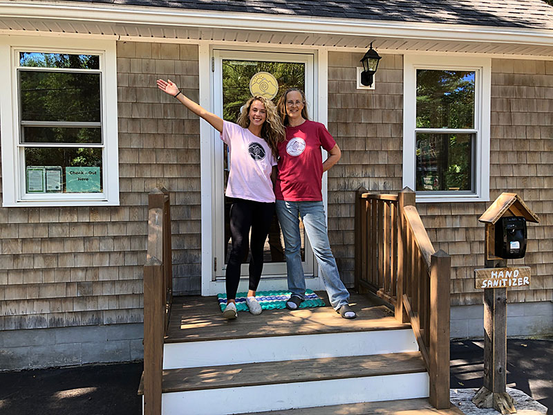 dixons campground two women in front of office